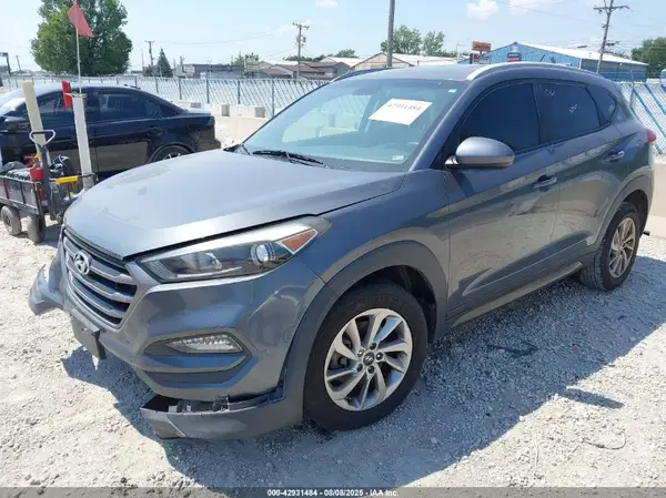 KM8J33A40GU088948 2016 HYUNDAI TUCSON - Image 2