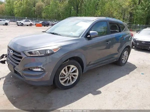 KM8J33A40GU089596 2016 HYUNDAI TUCSON - Image 2