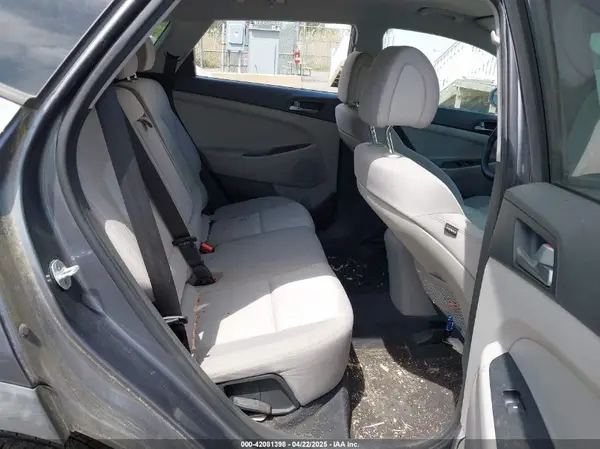 KM8J33A40GU089596 2016 HYUNDAI TUCSON - Image 8
