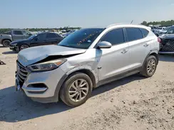 KM8J33A40GU106851 2016 HYUNDAI TUCSON