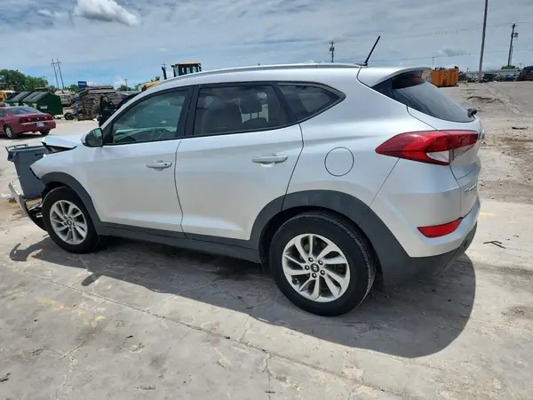 KM8J33A40GU121754 2016 HYUNDAI TUCSON - Image 2