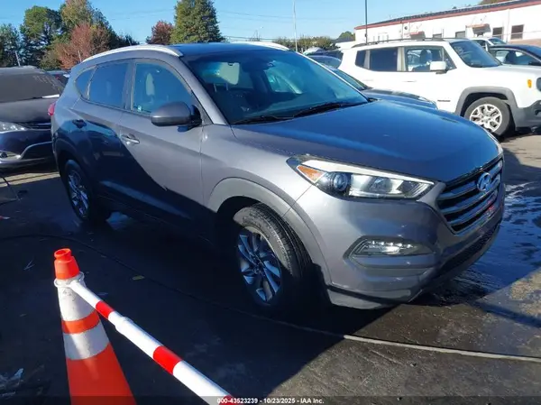 KM8J33A40GU127182 2016 HYUNDAI TUCSON - Image 1