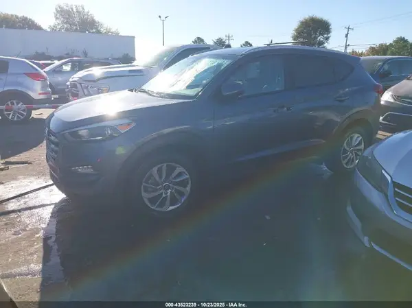 KM8J33A40GU127182 2016 HYUNDAI TUCSON - Image 2