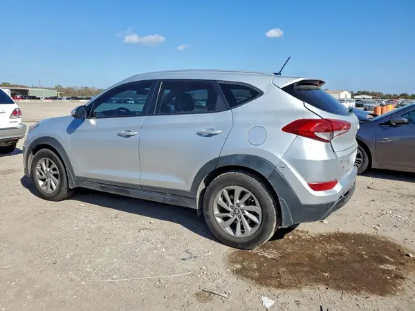 KM8J33A40GU127425 2016 HYUNDAI TUCSON - Image 2