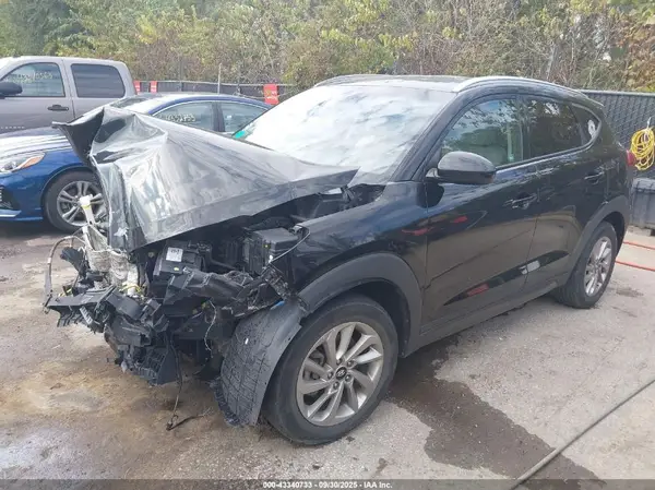 KM8J33A40GU139879 2016 HYUNDAI TUCSON - Image 2