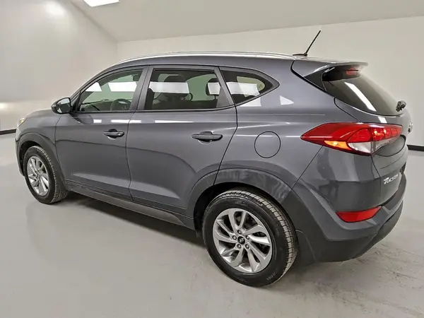 KM8J33A40GU144032 2016 HYUNDAI TUCSON - Image 2