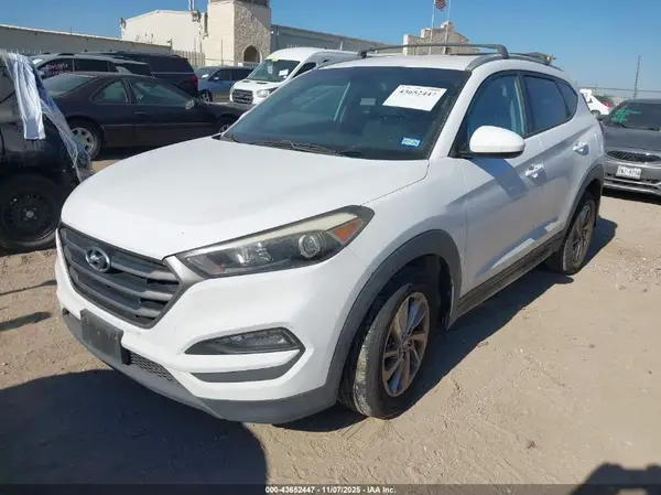 KM8J33A40GU149490 2016 HYUNDAI TUCSON - Image 2