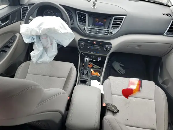 KM8J33A40GU172431 2016 HYUNDAI TUCSON - Image 8