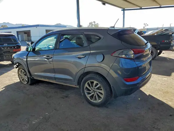 KM8J33A40GU182974 2016 HYUNDAI TUCSON - Image 2