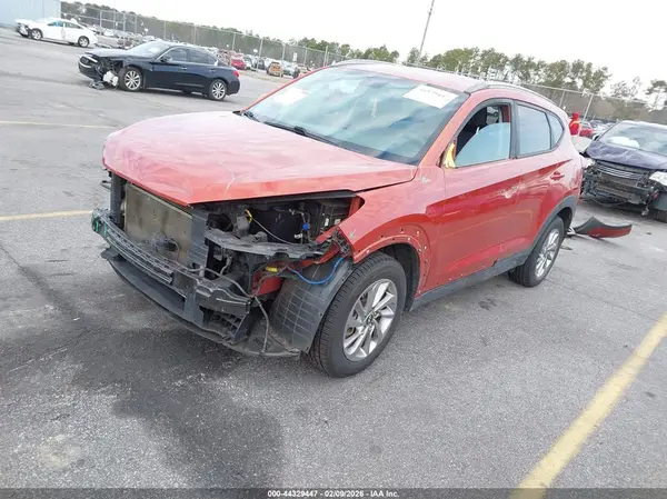 KM8J33A40GU187785 2016 HYUNDAI TUCSON - Image 2