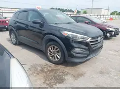 KM8J33A40GU220879 2016 HYUNDAI TUCSON