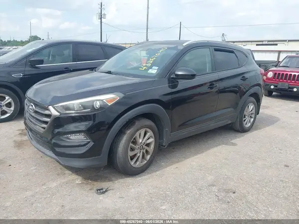 KM8J33A40GU220879 2016 HYUNDAI TUCSON - Image 2