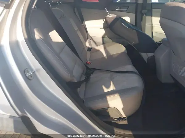 KM8J33A40GU236211 2016 HYUNDAI TUCSON - Image 8