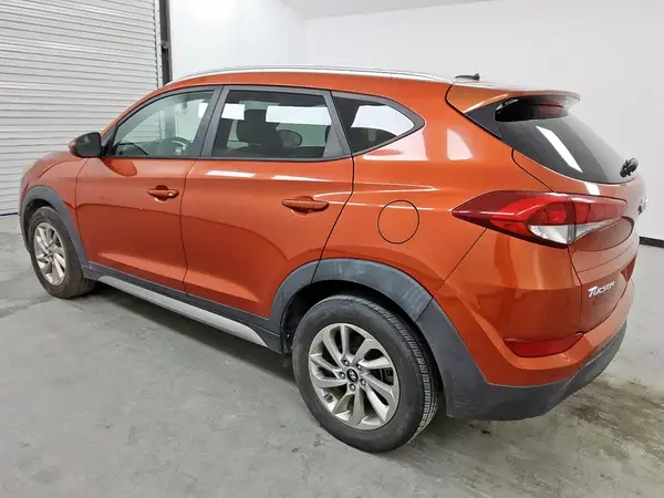 KM8J33A40HU252684 2017 HYUNDAI TUCSON - Image 2