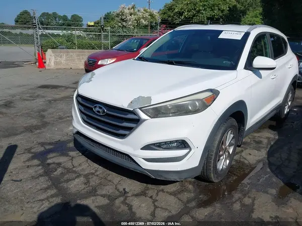 KM8J33A40HU263717 2017 HYUNDAI TUCSON - Image 2