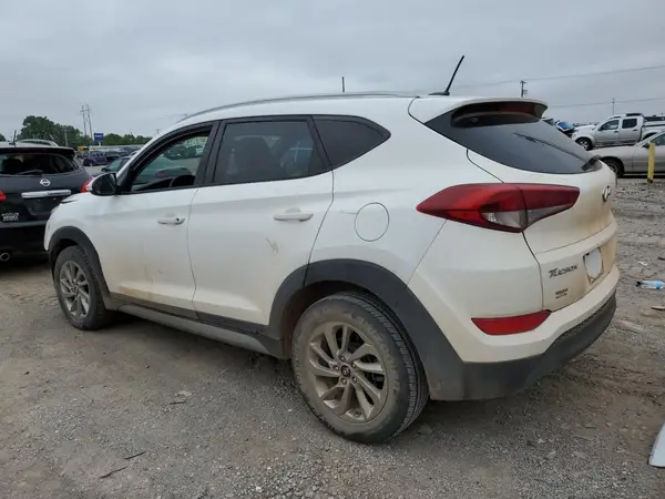 KM8J33A40HU265841 2017 HYUNDAI TUCSON - Image 2