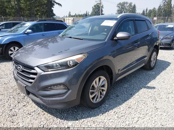 KM8J33A40HU266066 2017 HYUNDAI TUCSON - Image 2