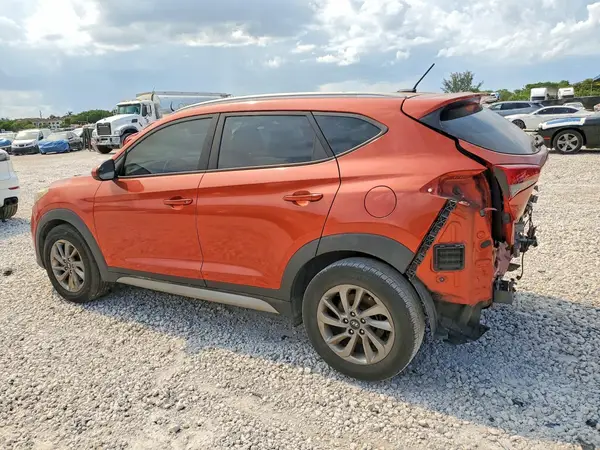 KM8J33A40HU276208 2017 HYUNDAI TUCSON - Image 2