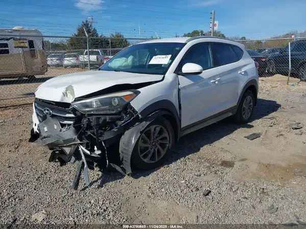 KM8J33A40HU326508 2017 HYUNDAI TUCSON - Image 2