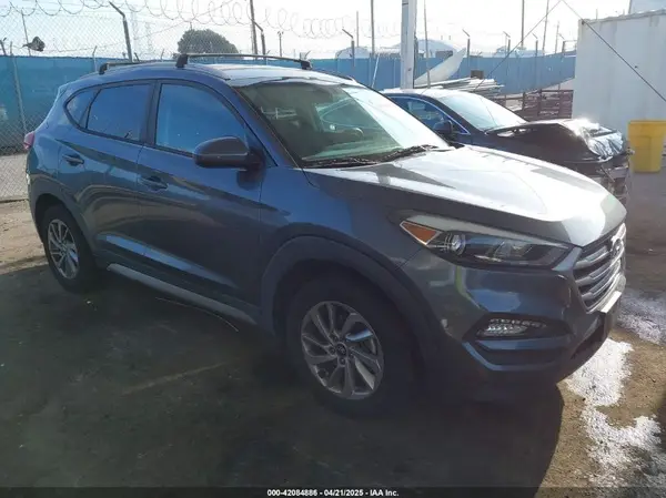 KM8J33A40HU329666 2017 HYUNDAI TUCSON - Image 1