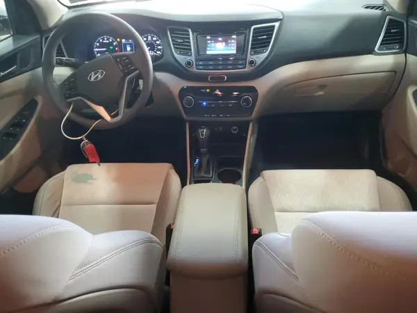 KM8J33A40HU340280 2017 HYUNDAI TUCSON - Image 8