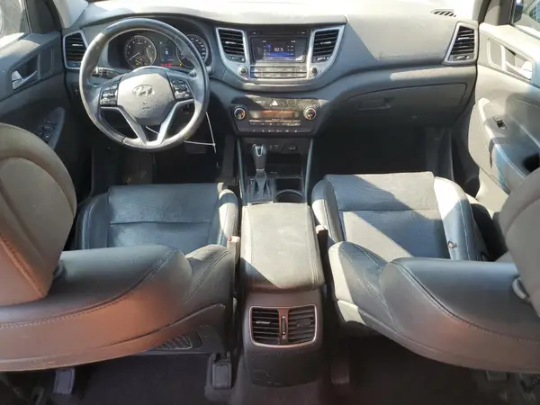 KM8J33A40HU348914 2017 HYUNDAI TUCSON - Image 8
