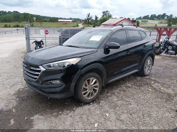 KM8J33A40HU348993 2017 HYUNDAI TUCSON - Image 2