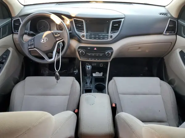 KM8J33A40HU373988 2017 HYUNDAI TUCSON - Image 8