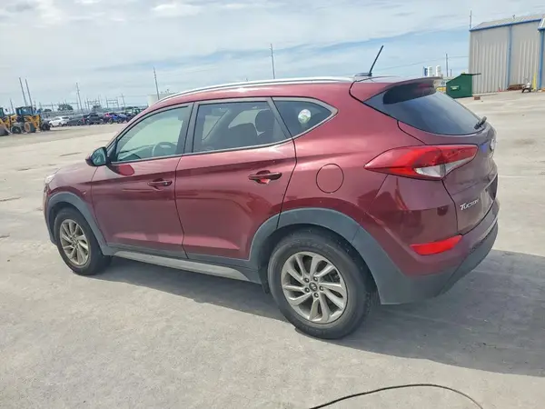 KM8J33A40HU375224 2017 HYUNDAI TUCSON - Image 2