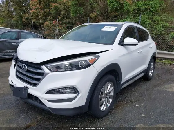 KM8J33A40HU383601 2017 HYUNDAI TUCSON - Image 2