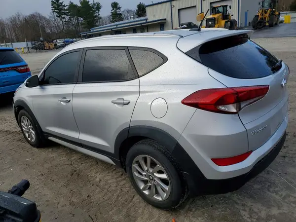 KM8J33A40HU398566 2017 HYUNDAI TUCSON - Image 2