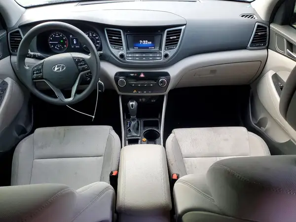 KM8J33A40HU398566 2017 HYUNDAI TUCSON - Image 8