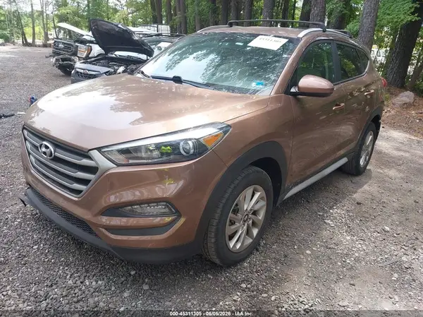KM8J33A40HU399670 2017 HYUNDAI TUCSON - Image 2