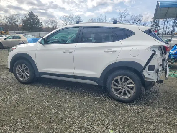 KM8J33A40HU400770 2017 HYUNDAI TUCSON - Image 2
