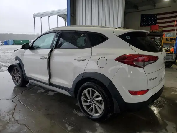 KM8J33A40HU402731 2017 HYUNDAI TUCSON - Image 2