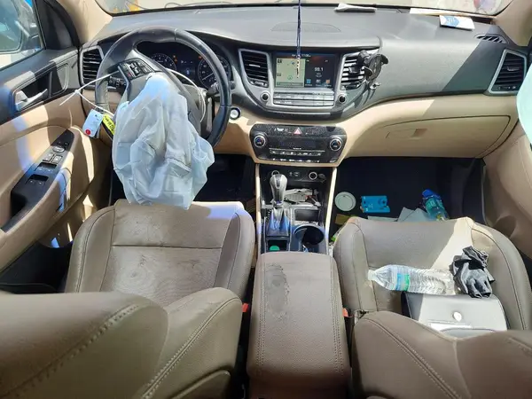 KM8J33A40HU403667 2017 HYUNDAI TUCSON - Image 8