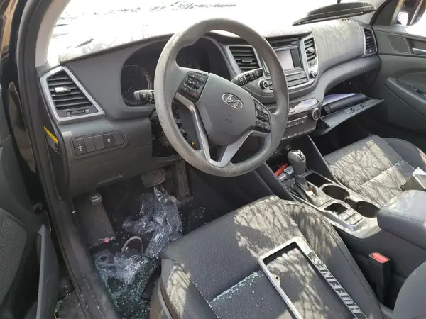 KM8J33A40HU406620 2017 HYUNDAI TUCSON - Image 8