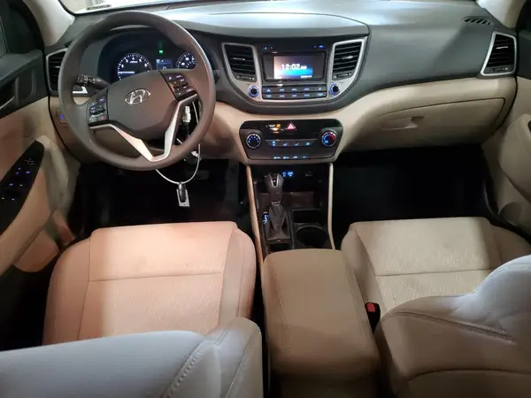 KM8J33A40HU414510 2017 HYUNDAI TUCSON - Image 8