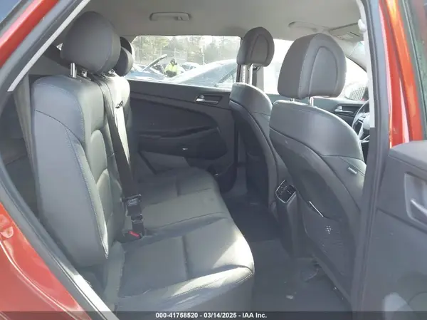 KM8J33A40HU422199 2017 HYUNDAI TUCSON - Image 8
