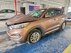 KM8J33A40HU425619 2017 HYUNDAI TUCSON