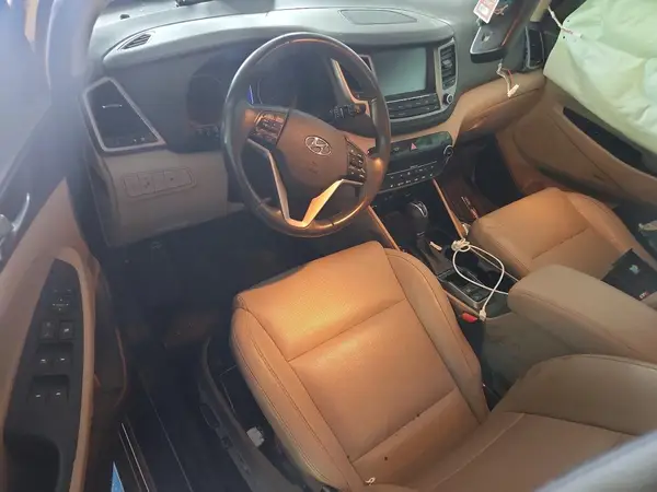 KM8J33A40HU425619 2017 HYUNDAI TUCSON - Image 8
