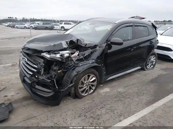 KM8J33A40HU435745 2017 HYUNDAI TUCSON - Image 2