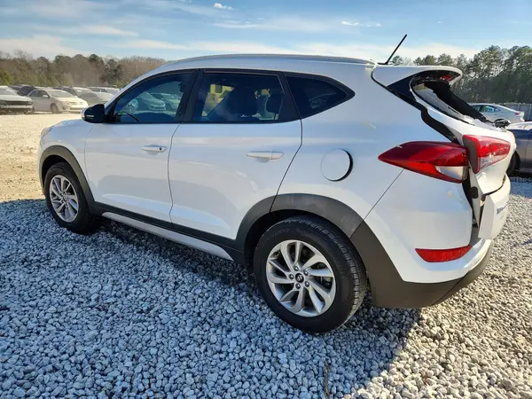 KM8J33A40HU436801 2017 HYUNDAI TUCSON - Image 2