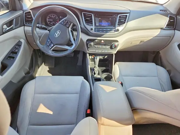 KM8J33A40HU436801 2017 HYUNDAI TUCSON - Image 8
