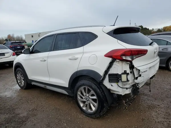 KM8J33A40HU440024 2017 HYUNDAI TUCSON - Image 2
