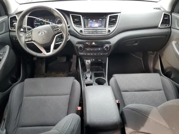 KM8J33A40HU440024 2017 HYUNDAI TUCSON - Image 8