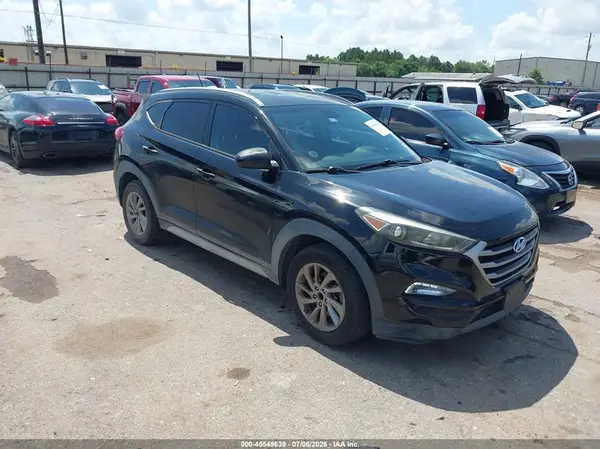 KM8J33A40HU440928 2017 HYUNDAI TUCSON - Image 1