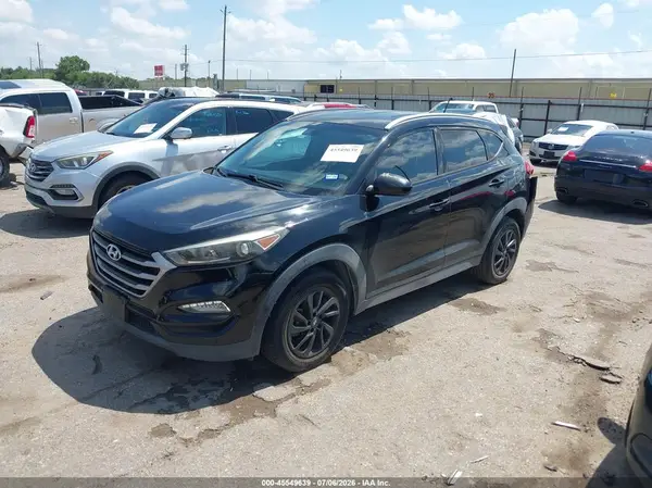 KM8J33A40HU440928 2017 HYUNDAI TUCSON - Image 2