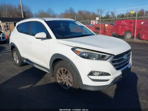 KM8J33A40HU444736 2017 HYUNDAI TUCSON - Image 1