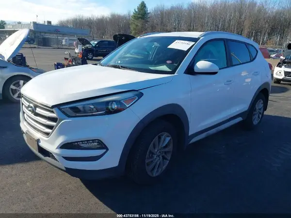 KM8J33A40HU444736 2017 HYUNDAI TUCSON - Image 2